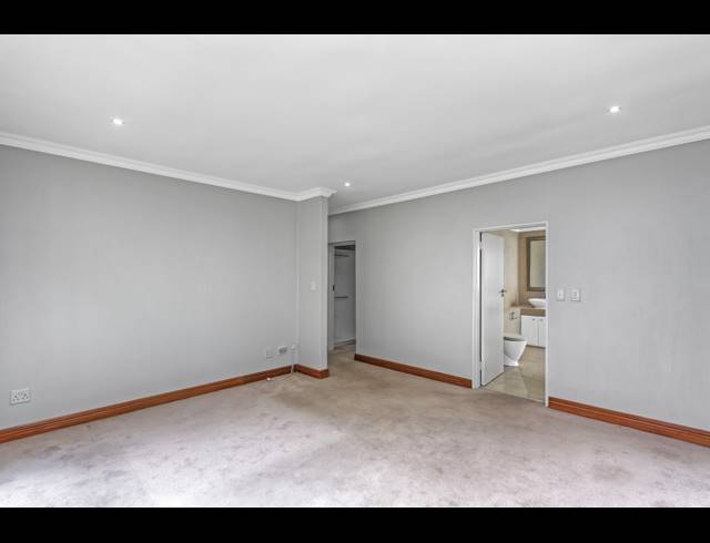 3 BEDROOM CLUSTER FOR SALE IN STRATHAVON
